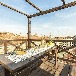  Apartment Grand Canal Design